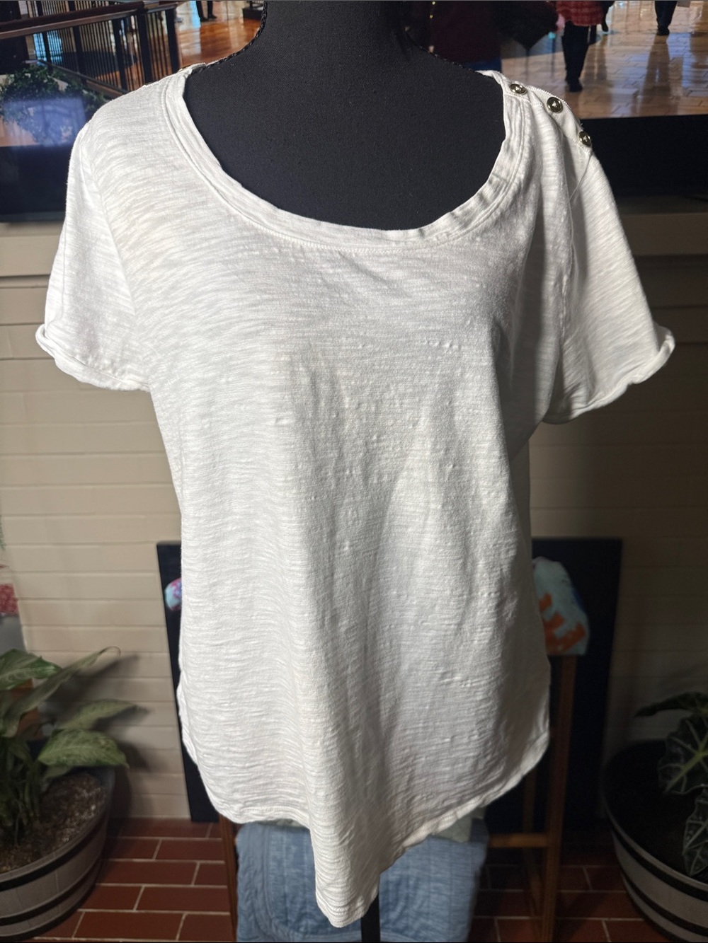 Talbots White Short Sleeve Scoop Neck Top with Shoulder Buttons